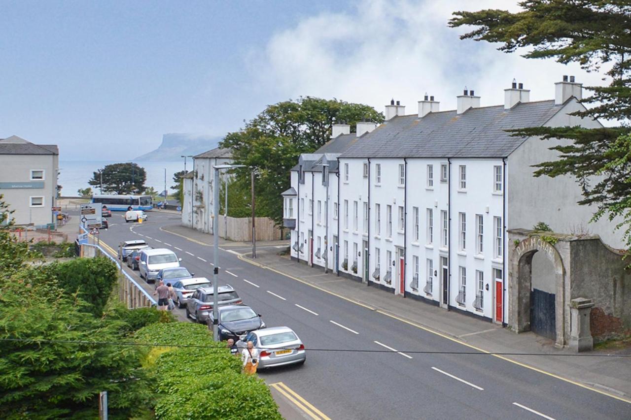 Quay House, North Coast 6 Bedroom Holiday Home Ballycastle Buitenkant foto