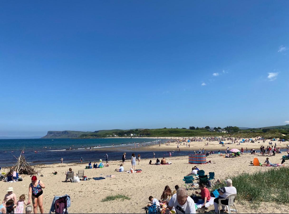 Quay House, North Coast 6 Bedroom Holiday Home Ballycastle Buitenkant foto